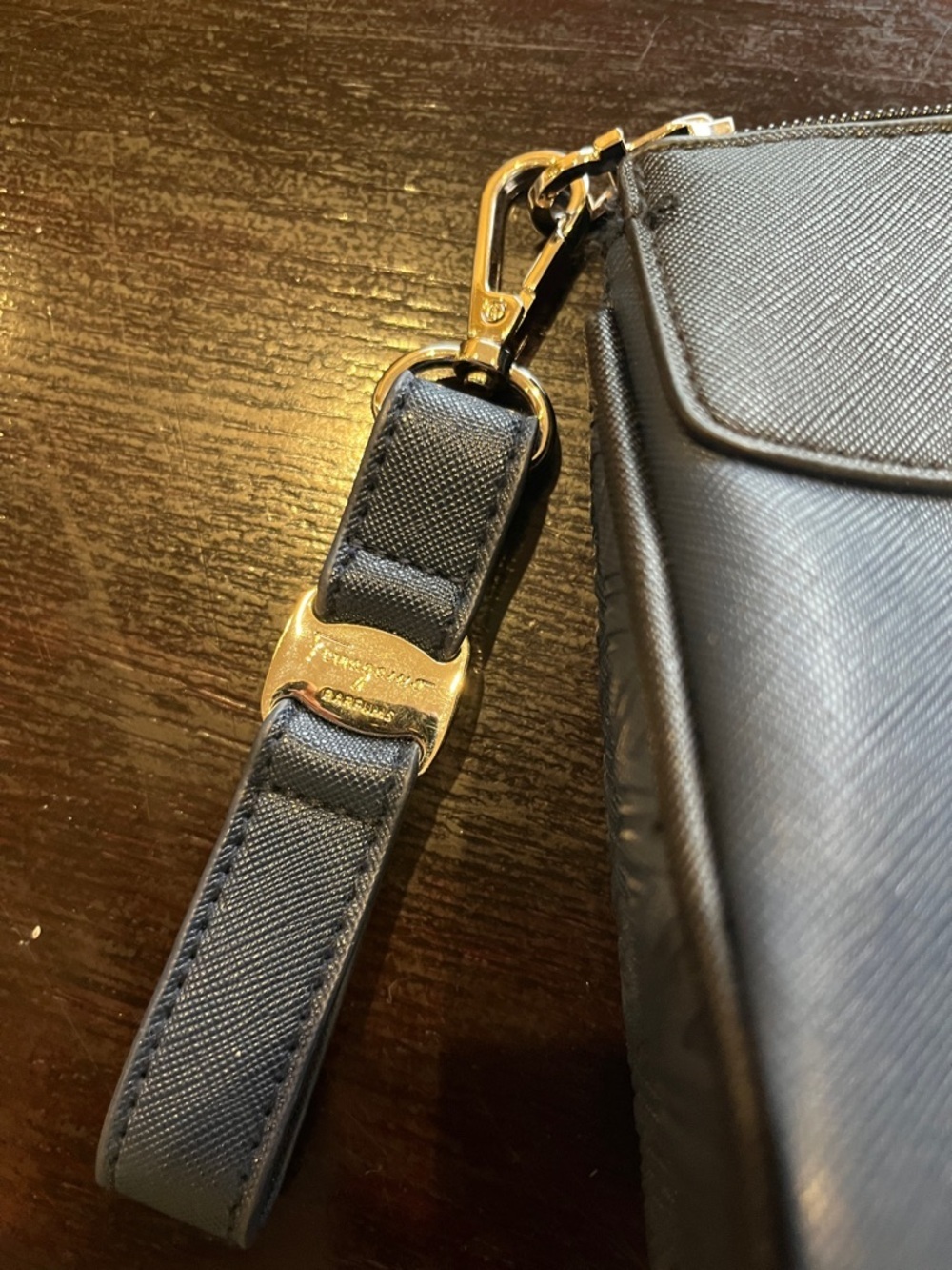 Salvatore Ferragamo parfumes evaairpouch and keychain   with hardware - Picture 2 of 3